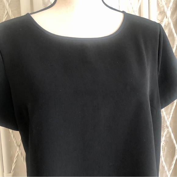 Forever 21 Top Black Bold Zip Back Blouse Short Sleeves size Large - Picture 3 of 13